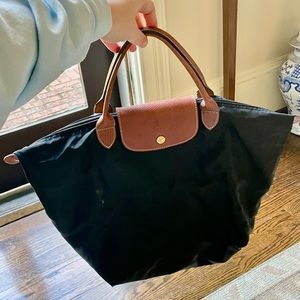 Longchamp Black Medium Le Pliage Tote Nylon